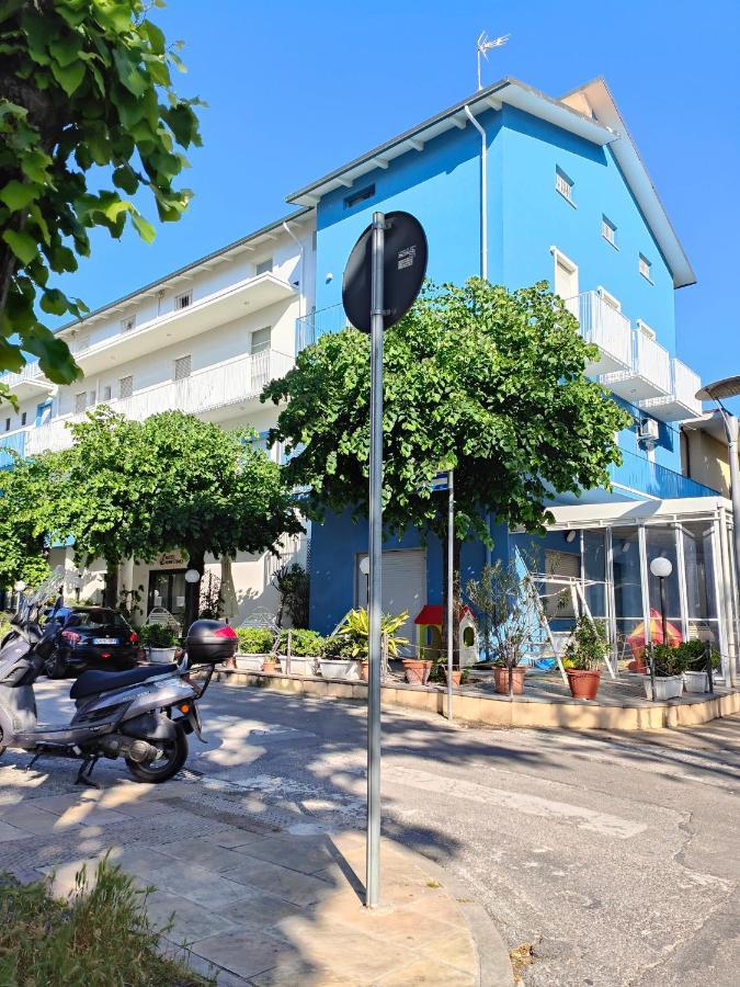 Hotel Marittimo Rimini Buitenkant foto