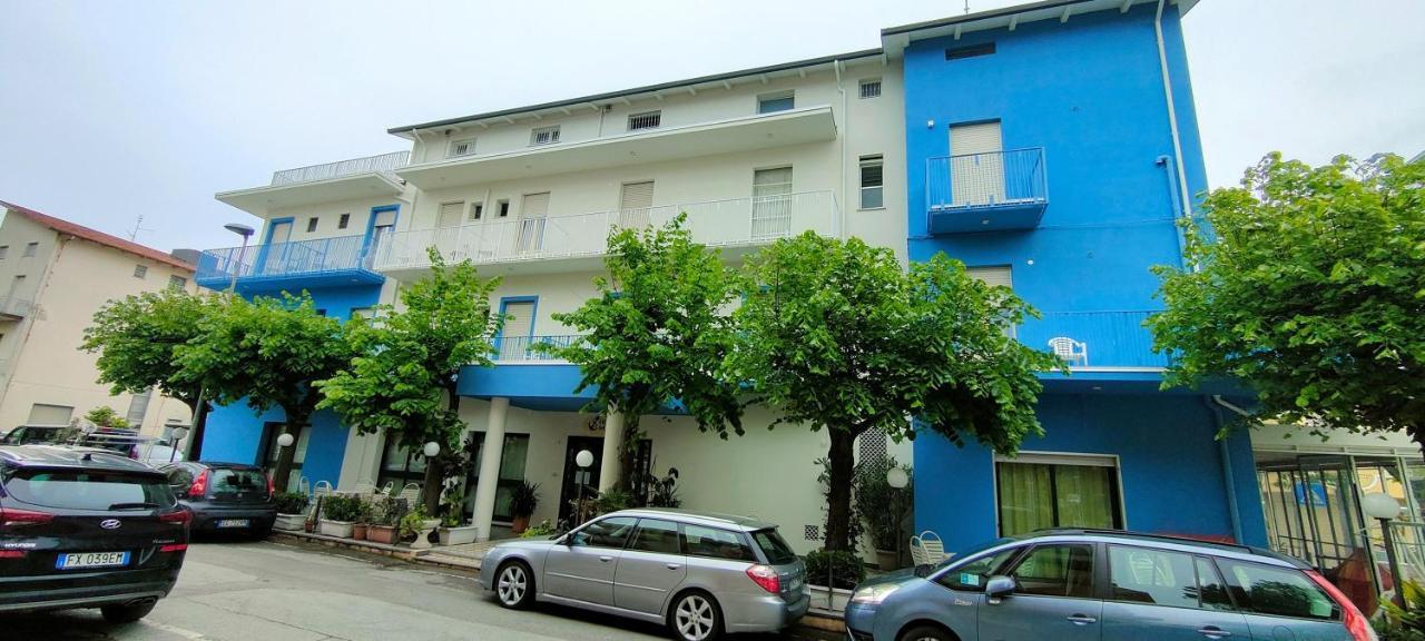 Hotel Marittimo Rimini Buitenkant foto
