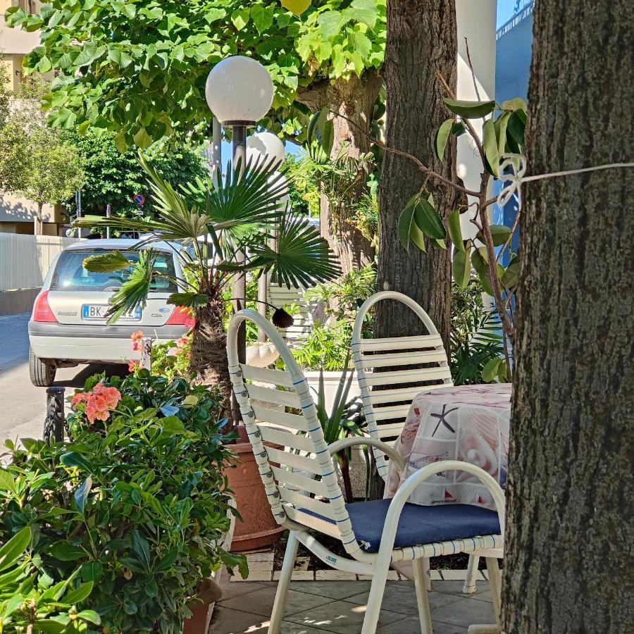 Hotel Marittimo Rimini Buitenkant foto