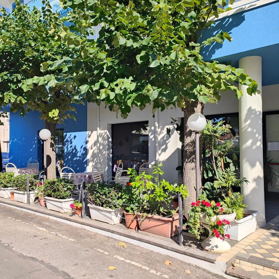 Hotel Marittimo Rimini Buitenkant foto