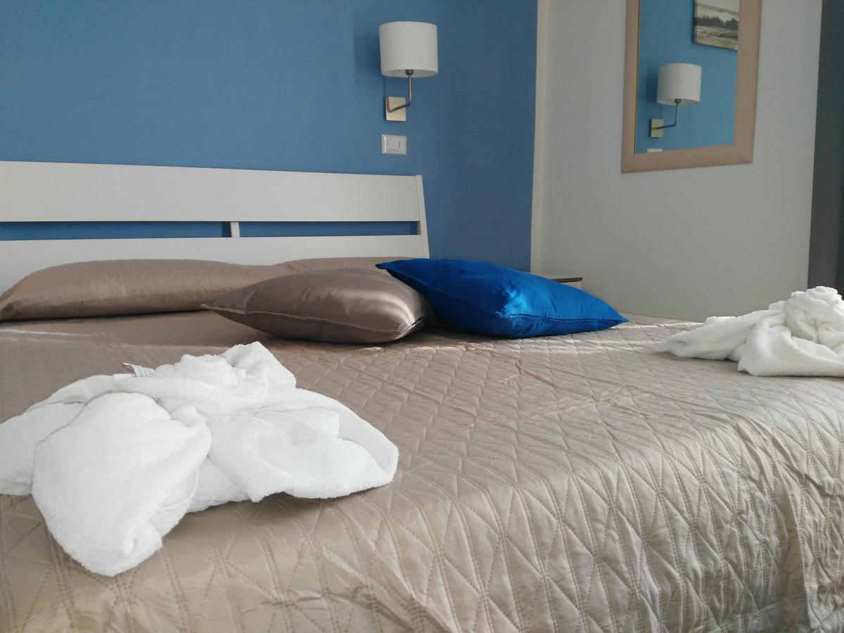 Hotel Marittimo Rimini Buitenkant foto