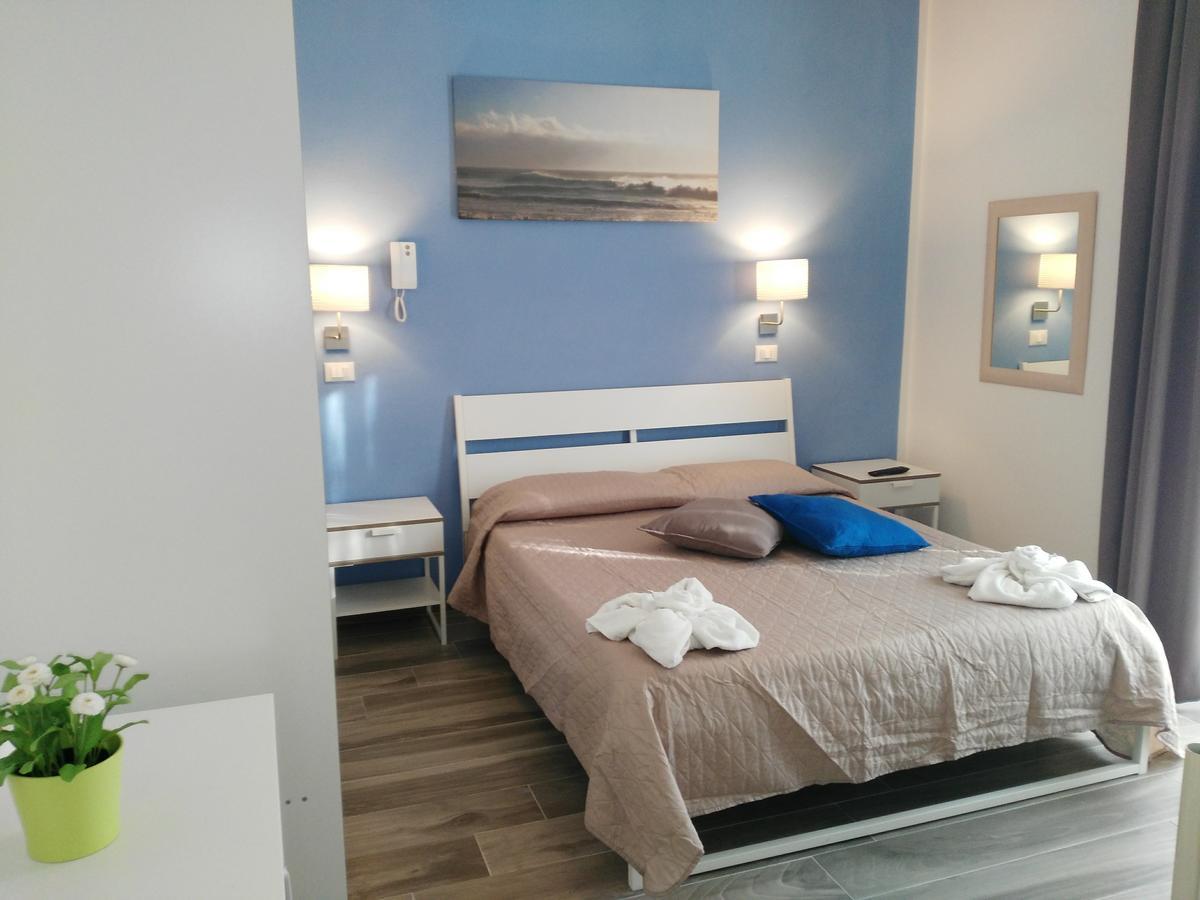 Hotel Marittimo Rimini Buitenkant foto