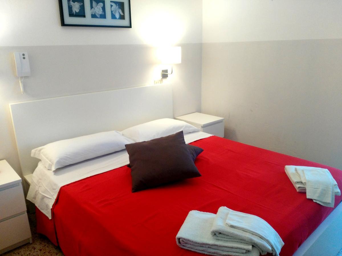 Hotel Marittimo Rimini Buitenkant foto