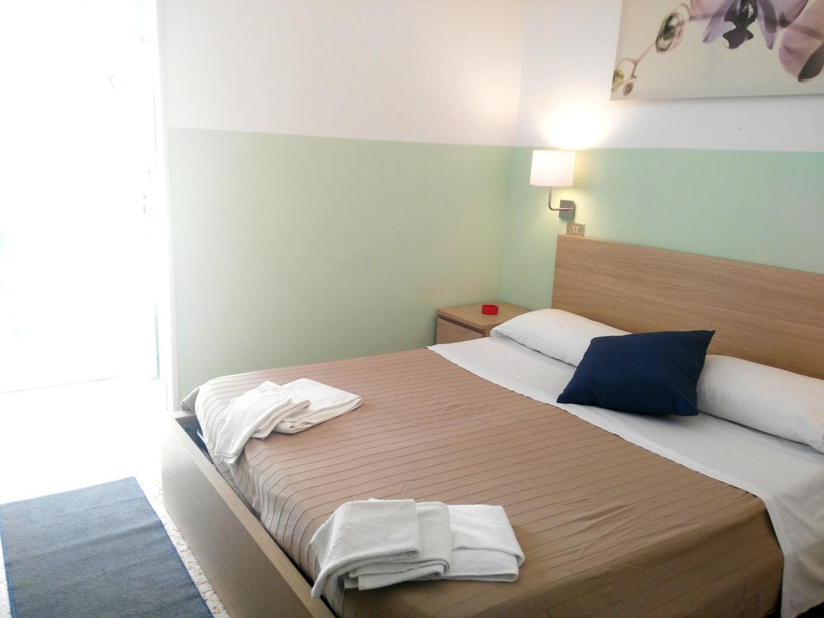 Hotel Marittimo Rimini Buitenkant foto