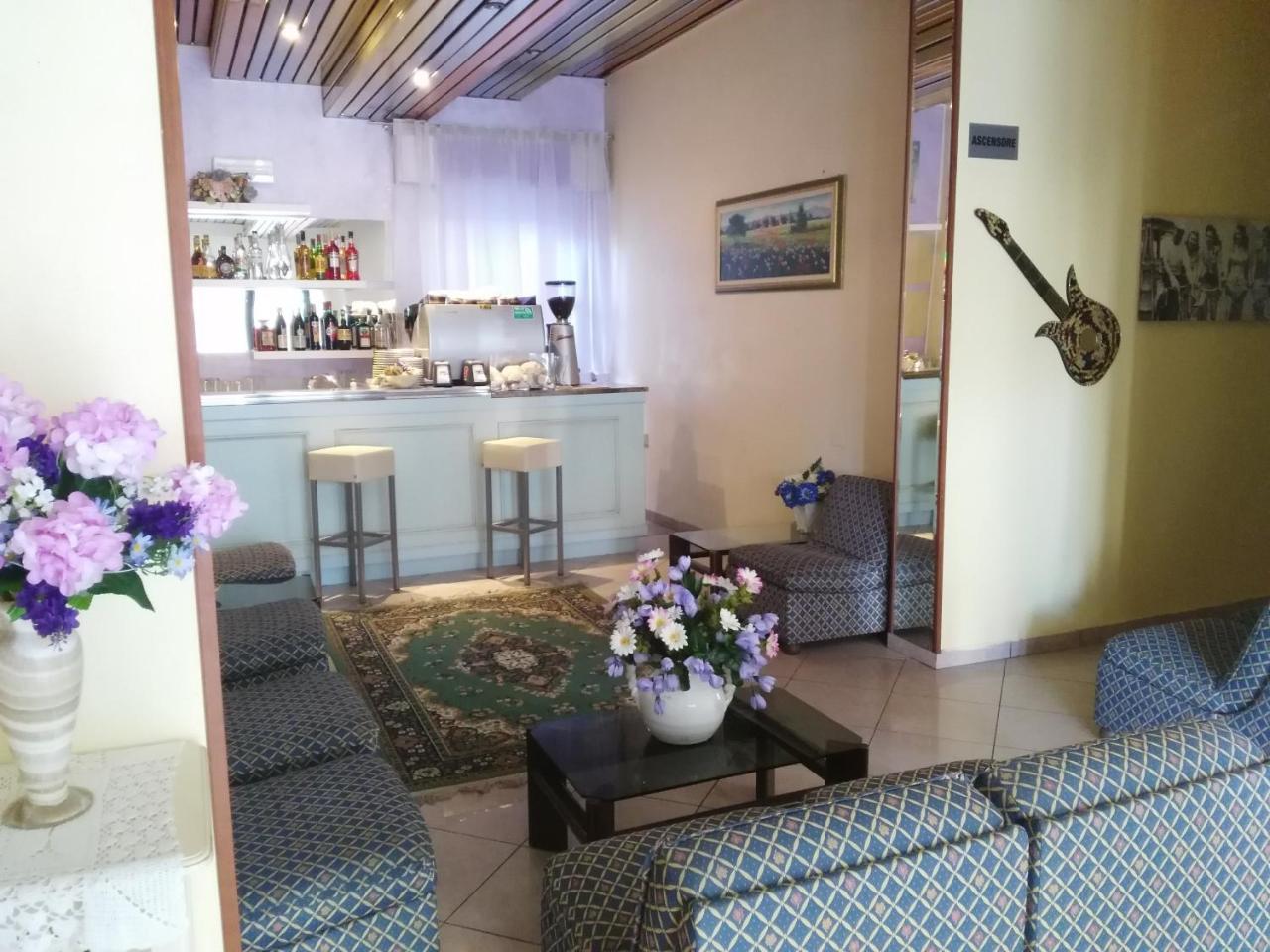 Hotel Marittimo Rimini Buitenkant foto