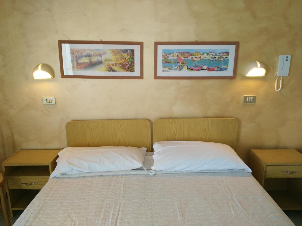 Hotel Marittimo Rimini Buitenkant foto